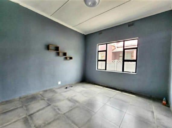 Commercial Property for Sale in Southernwood Eastern Cape